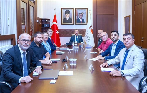 Valimiz Sayın Hüseyin Aksoy, Vali Yardımcısı, İl Kültür ve Turizm M., ETİ Arkeoloji Müzesi M. ve Arkeolojik Kazı Başkanları ile toplantı gerçekleşti.