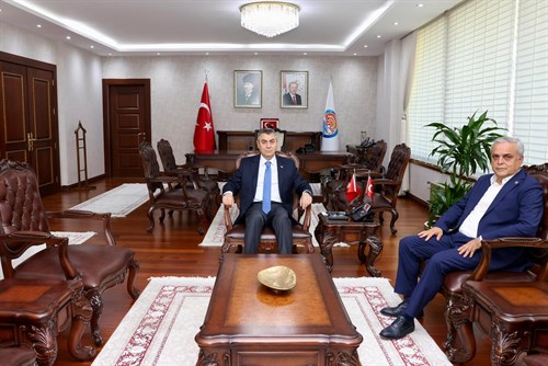 VALİMİZ SAYIN ATİLLA TOROS, ZİYARETİNE GELEN MERSİN MİLLETVEKİLİ HASAN UFUK ÇAKIR İLE GÖRÜŞTÜ