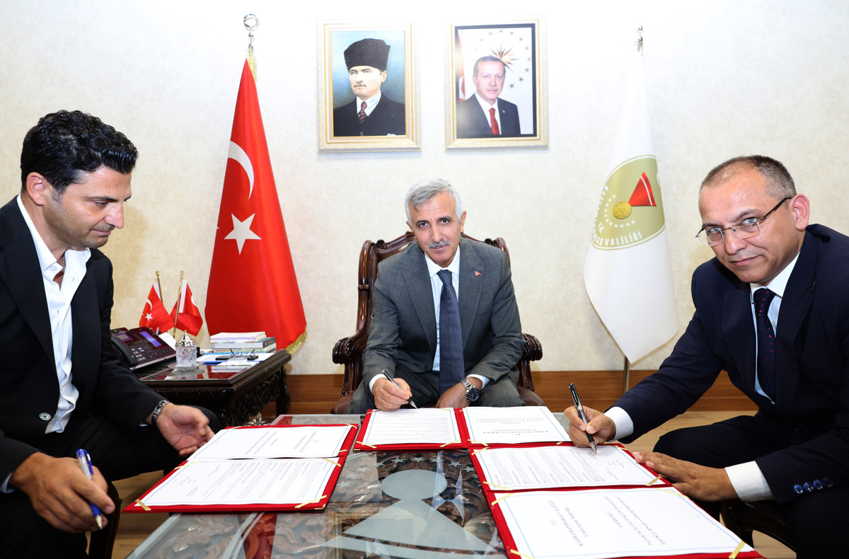 Pazarcık İlçemize 8 Derslikli İlkokul İçin Hayırseverimiz İle Protokol İmzalandı