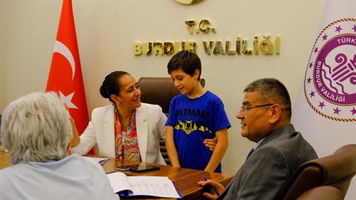 VALİ TÜLAY BAYDAR BİLGİHAN, HALK GÜNÜ TOPLANTISI KAPSAMINDA VATANDAŞLARLA BİR ARAYA GELDİ