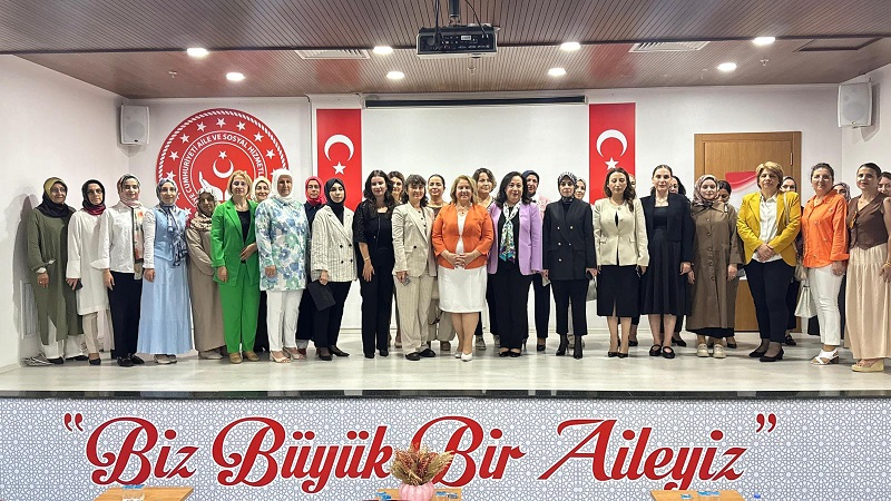 “Gönül Elçileri” Projesi Kapsamında Koruyucu Aile Temalı Farkındalık Toplantısı Düzenlendi