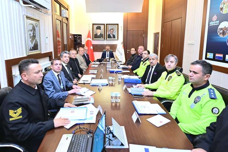 Karayollarında Hız Sınırlamalarında Birlik Protokolü Kapsamındaki Toplantı, Valimiz Sayın Hüseyin Aksoy Başkanlığında Gerçekleştirildi
