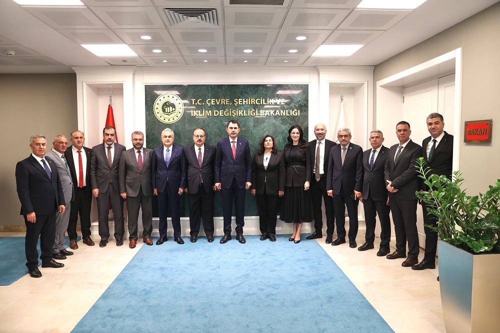 Valimiz Yakup Canbolat ve İlimiz Protokol Üyeleri İle Birlikte Çevre Şehircilik ve İklim Değişikliği Bakanımız Sayın Murat Kurum'u Ziyaret Etti