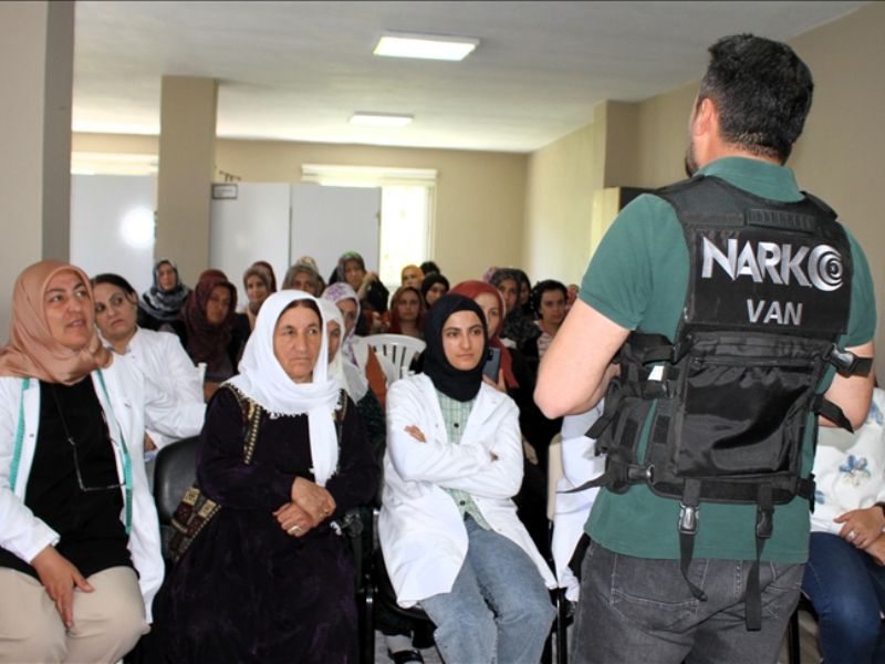 Madde Bağımlılığına Karşı "Anne Kalkanı"