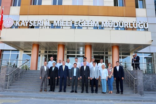 Vali Çiçek, İl Millî Eğitim Müdürlüğünü Ziyaret Etti