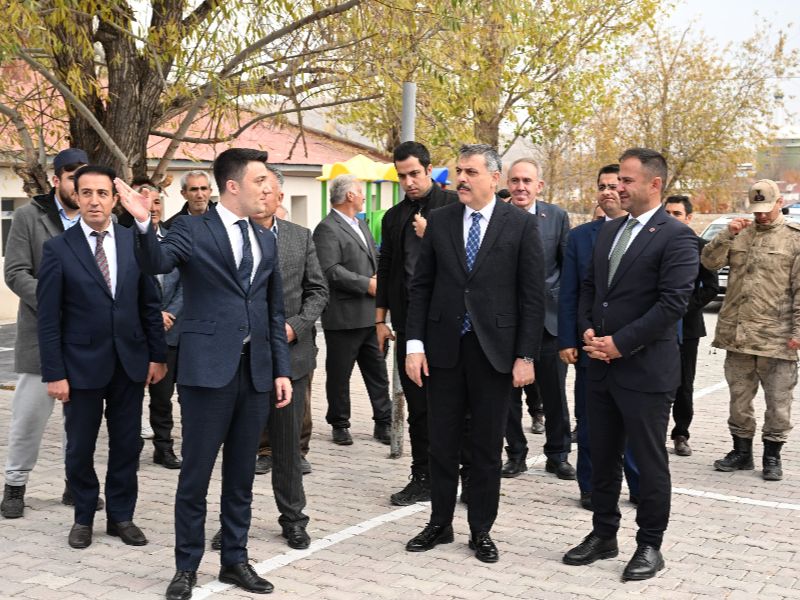 Vali Mustafa Çiftçi, Horasan’daki Okullarda İncelemelerde Bulundu