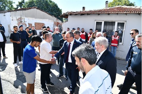 Vali Soytürk Hıdırağa Mahallesi’nde Vatandaşlarla Bir Araya Geldi