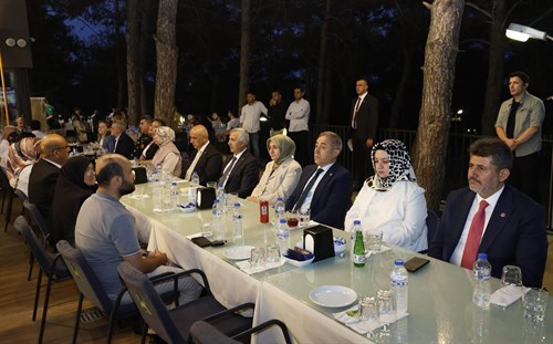 Vali Ünlüer ve eşi Dr. Selma Ünlüer Hanımefendi, Jandarma Teşkilatı’nın 186. Kuruluş Yıl Dönümünde Şehit ve Gazi Aileleriyle Buluştu