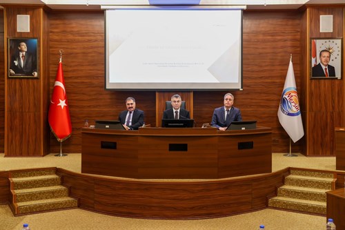 VALİMİZ SAYIN ATİLLA TOROS BAŞKANLIĞINDA, HAYVANLARI KORUMA KANUNU KAPSAMINDA DÜZENLENEN ‘İL HAYVANLARI KORUMA KURULU’ TOPLANTISI GERÇEKLEŞTİRİLDİ