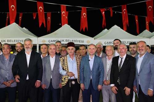 Vali Mehmet Fatih Serdengeçti Çamoluk İlçesini Ziyaret Etti ve Çamoluk Bal Festivali’ne Katıldı