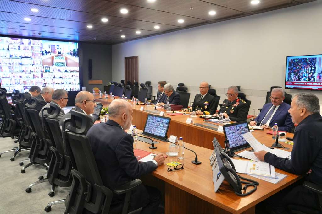 Vali Soytürk İçişleri Bakanı Yerlikaya Başkanlığında VKS Üzerinden Gerçekleştirilen Toplantıya Katıldı