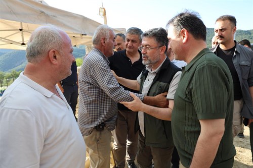 Tarım ve Orman Bakanımız Sayın İbrahim Yumaklı Yangın Bölgesinde İncelemelerde Bulundu.