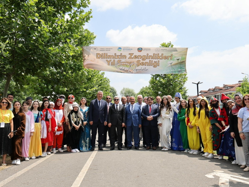 Vali Doğan "Dilimizin Zenginlikleri Yıl Sonu Şöleni" Programına Katıldı