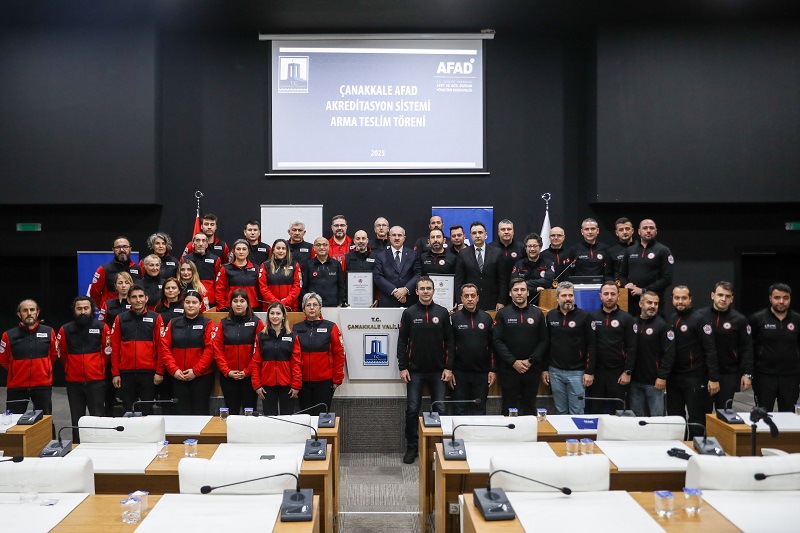 Çanakkale’de AFAD “Akreditasyon ve Arma Teslim Töreni” Düzenlendi