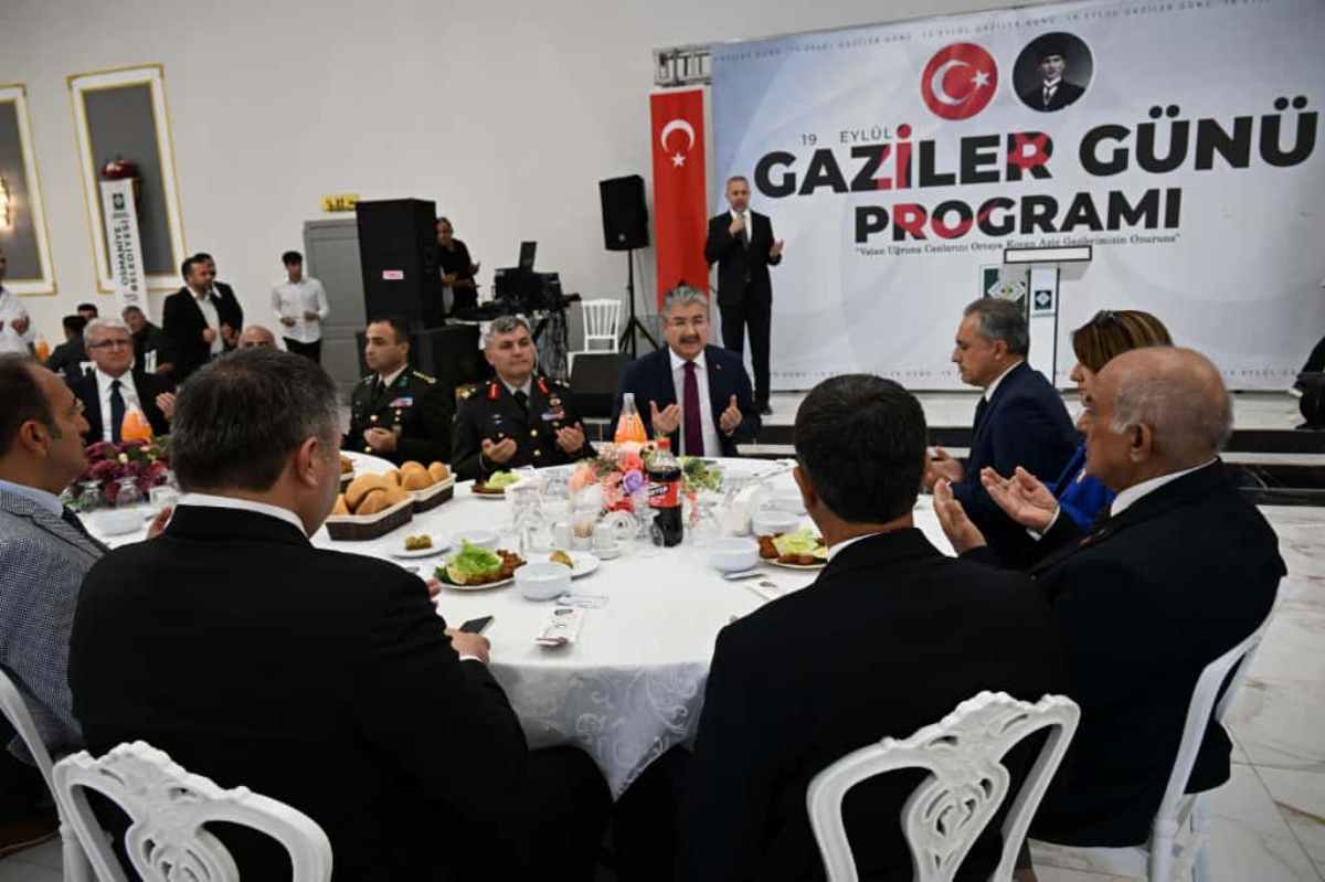 19 Eylül Gaziler Günü Dolayısıyla Gazilerimiz Onuruna Yemek Programı Düzenlendi