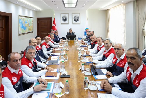 VALİMİZ SAYIN ATİLLA TOROS’UN BAŞKANLIĞINDA, İL TARIM VE ORMAN MÜDÜRÜ, ŞUBE MÜDÜRLERİ VE İLÇE MÜDÜRLERİ İLE DEĞERLENDİRME TOPLANTISI GERÇEKLEŞTİRİLDİ