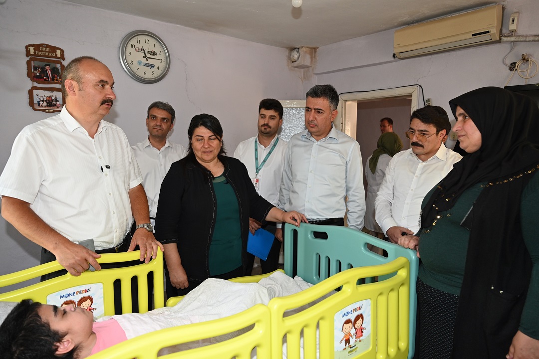 Evde Sağlık Okulu Projesiyle; Yatağa Bağımlı Yaşayan Simanur, Hasta Yatağına Kavuştu