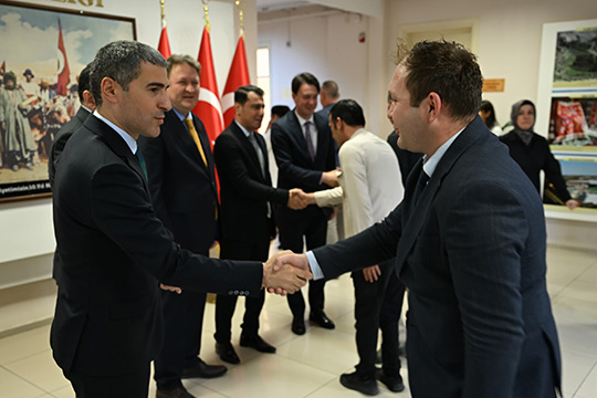 Vali Dr. Naci Aktaş, Kurban Bayramı Dolayısıyla Personelle Bayramlaştı