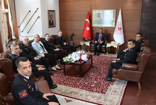 Vali Osman Hacıbektaşoğlu, İl Jandarma Komutanı Albay Barış Cücen ve Beraberindeki Heyeti Kabul Etti