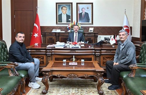 Gazi Fazlı Şahan ve oğlu Aykut Şahan Valimiz Sayın Hüseyin Aksoy'u ziyaret etti.