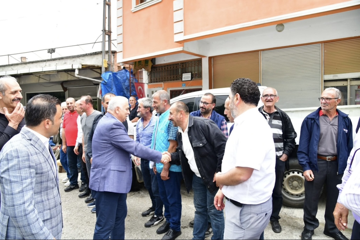 Vali Aziz Yıldırım Uçarsu Mahallesi’nde Vatandaşlarla Bir Araya Geldi