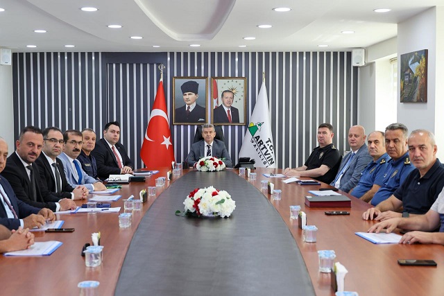 2025-2026 Spor Sezonu Güvenlik Tedbirleri Toplantısı Valimiz Sayın Dr. Turan Ergün Başkanlığında Gerçekleştirildi