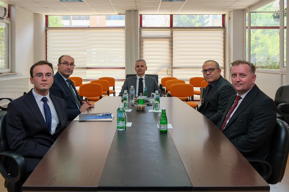 Vali ÇİÇEKLİ 'den MEVKA Karaman Yatırım Destek Ofisine Ziyaret