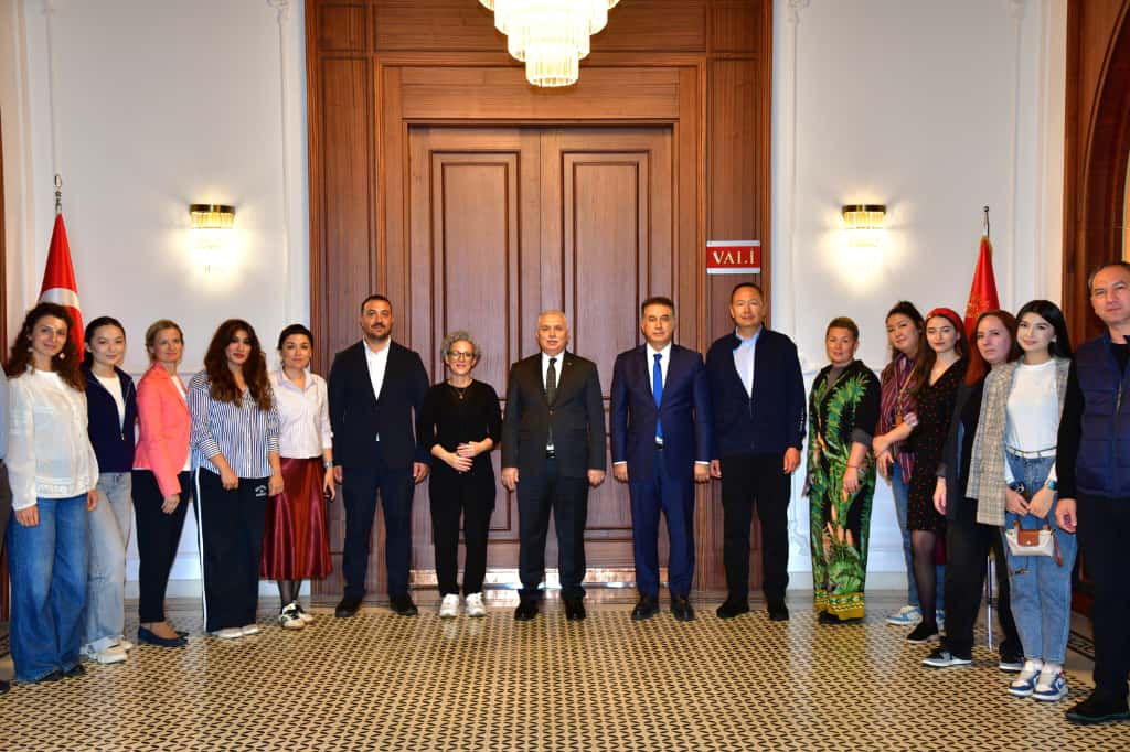 Vali Aziz Yıldırım, Orta Asya’dan Gelen Turizm Acentelerini Kabul Etti