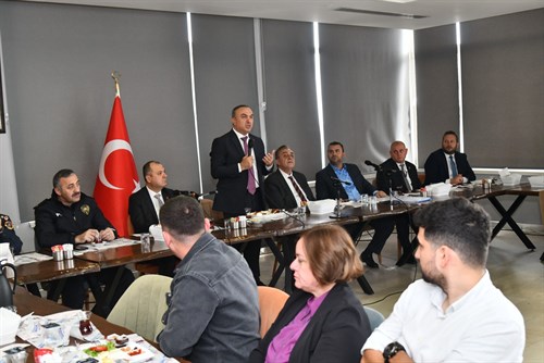 Vali Soytürk Kahvaltıda Muhtarlarla Bir Araya Geldi