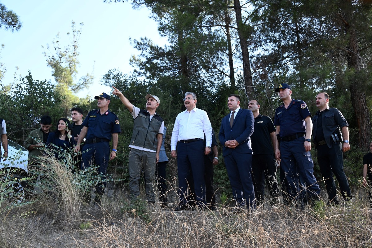 Vali Yılmaz, Düziçi İlçemizin Akçakoyunlu Köyünde Çıkan Yangın Söndürme Çalışmalarını Yerinde Takip Etti