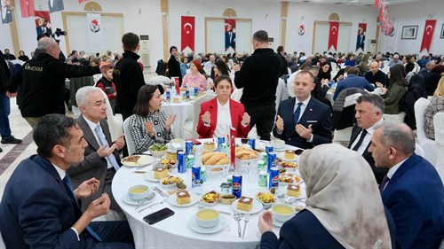 Vali Turan, Kırklareli Belediye Başkanlığının düzenlediği iftar programına katıldı…