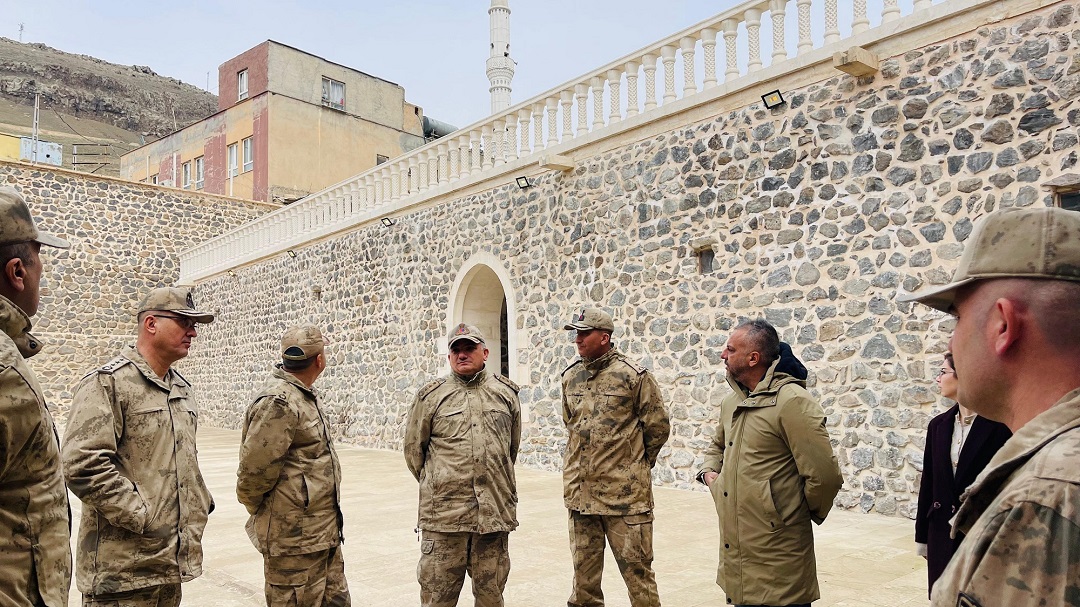 Jandarma Genel Komutanlığı Denetleme Heyeti Mor Kuryakos Manastırını Gezdi