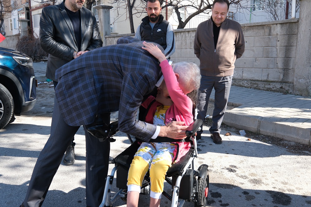 Valimiz Sayın Mehmet Fatih Çiçekli’den Küçük Sıla’ya Büyük Jest