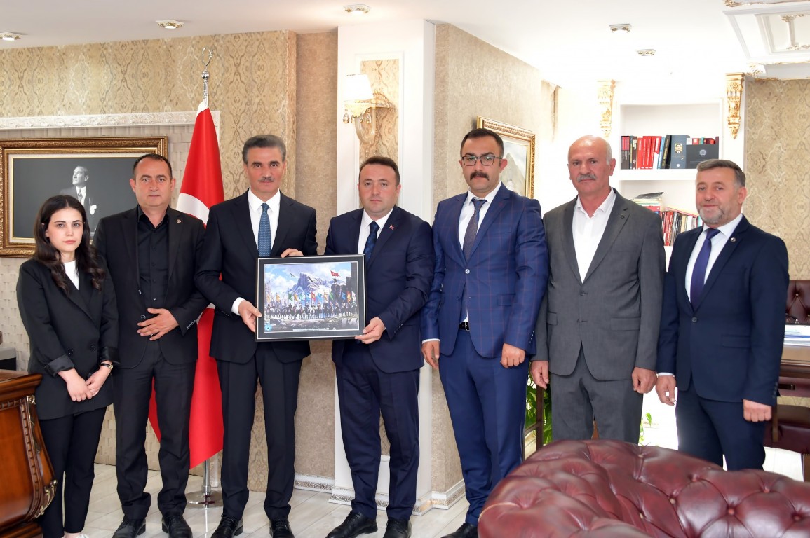 Valimiz Aydın Baruş Türkiye Kamu-Sen Heyetini Makamında Kabul Etti