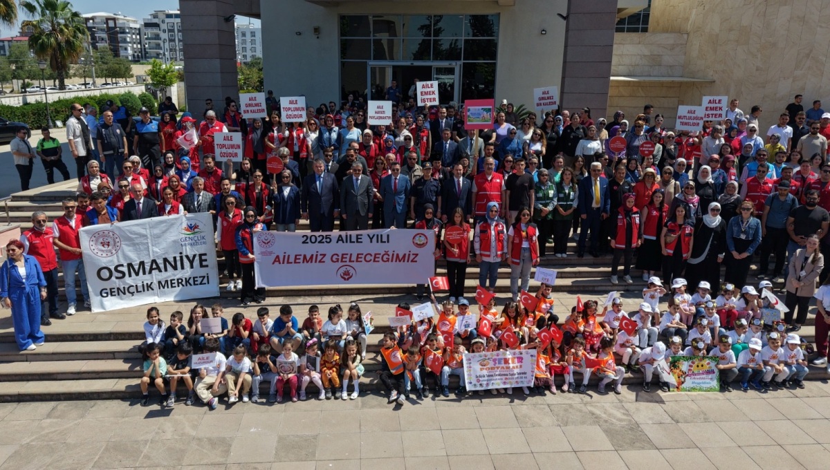 15 Mayıs Uluslararası Aile Günü Kapsamında, Ülkemiz Genelinde Eş Zamanlı Olarak Düzenlenen “Aile Günü Kortej Yürüyüşü” Osmaniye’de Yapıldı
