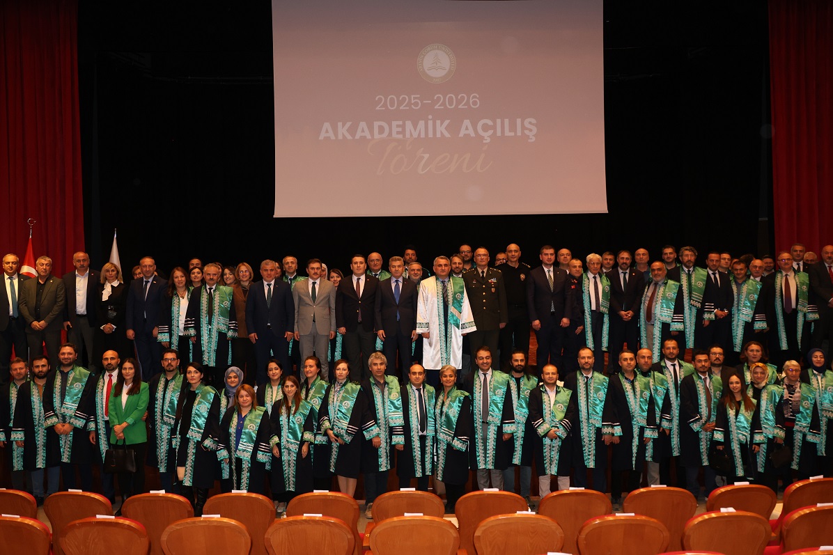 Artvin Çoruh Üniversitesinde 2025–2026 Akademik Yılı Açılış Töreni Gerçekleştirildi