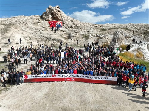 Valiliğimiz Koordinesinde “Diyadin Kanyonu Yürüyüşü” Düzenlendi.