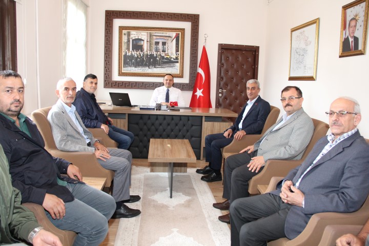 Milliyetçi Hareket Partisi Erbaa İlçe Başkanlığından Kaymakamımız Dr. Remzi DEMİR’e ziyaret.