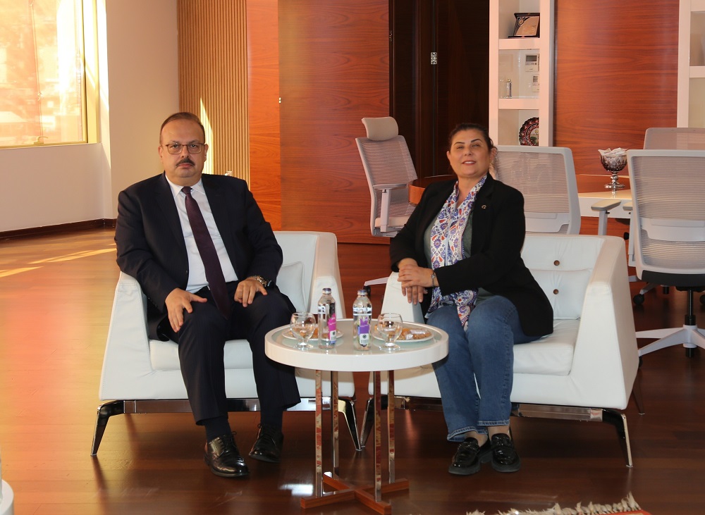 Valimiz Yakup Canbolat,  Aydın Büyükşehir Belediye Başkanı Özlem Çerçioğlu’nu Ziyaret etti.