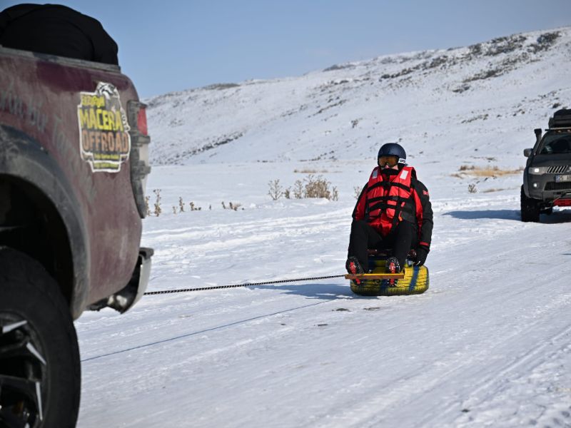 Erzurum’da Karda Lastik Rafting Heyecanı