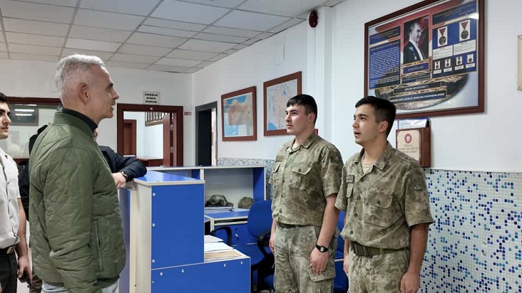 Vali ÇİÇEKLİ'den Askerlik Şubesi Başkanlığına Ziyaret