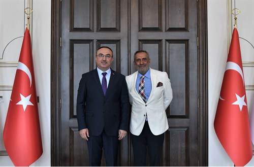 Sanatçı Yavuz Bingöl Vali Soytürk’ü Ziyaret Etti