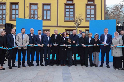 Alev Alatlı Şehir Düşünce ve Sanat Merkezi Törenle Hizmete Açıldı