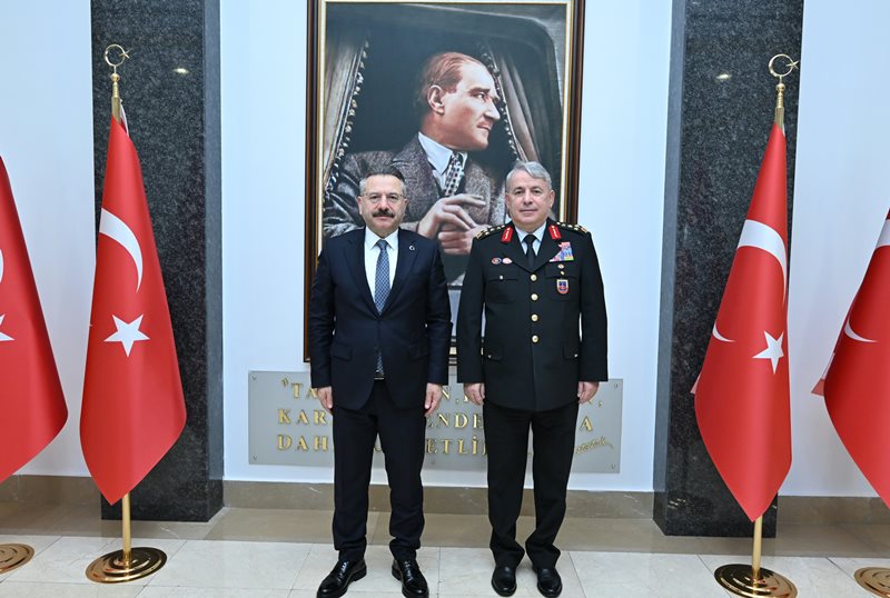 Jandarma Genel Komutan Yardımcısı Orgeneral Hüseyin Kurtoğlu, Valimiz Sayın Hüseyin Aksoy'u ziyaret etti.