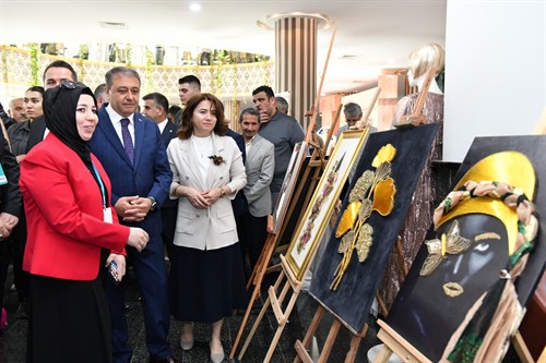 Vali Şıldak, Hayat Boyu Öğrenme Haftası Etkinliklerine Katıldı