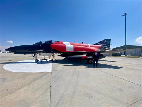 Valimiz İbrahim Akın’dan 3’üncü Ana Jet Üs Komutanlığına Ziyaret