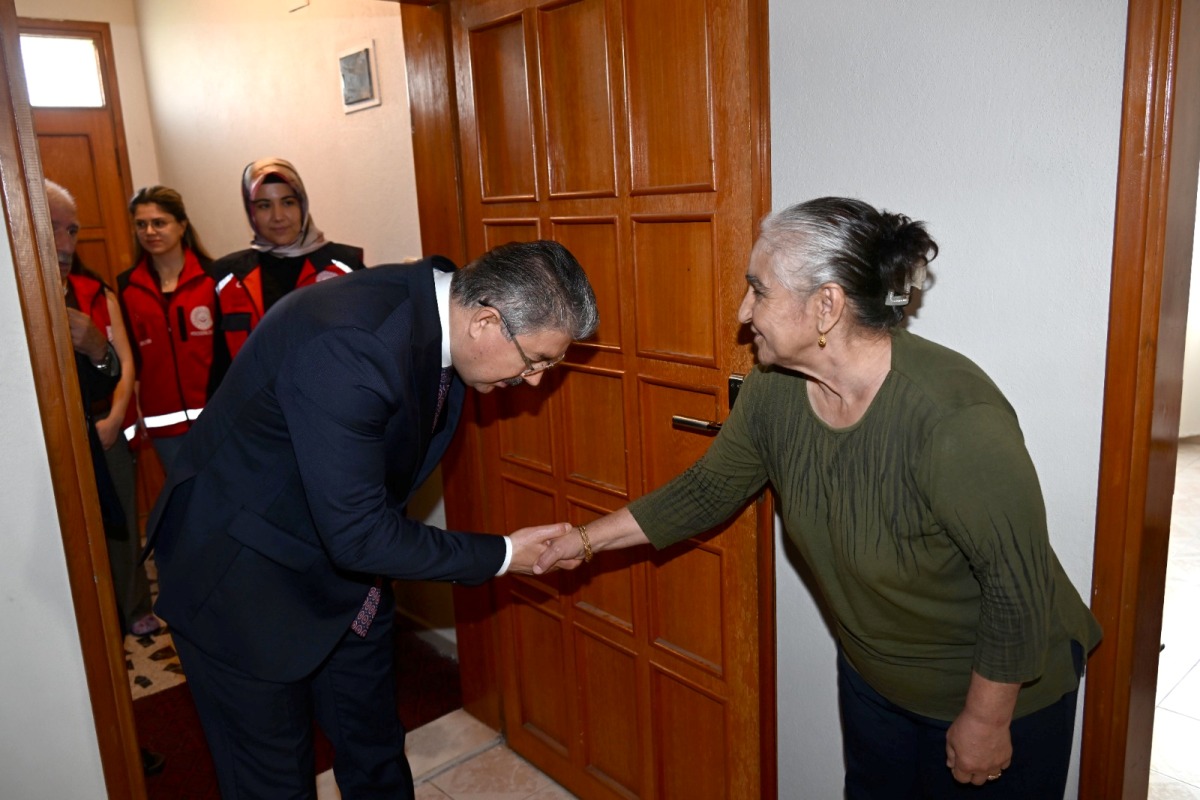 Vali Yılmaz, Şehidimiz Ziraat Mühendisi Anıl Edis'in Ailesini Kadirli İlçemizdeki Evlerinde Ziyaret Etti