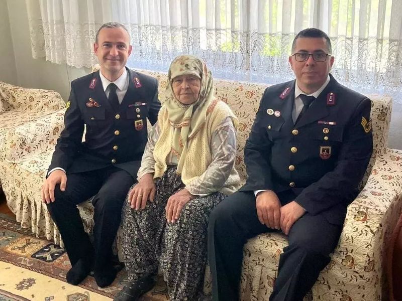Jandarma, Şehit Annelerini Unutmadı
