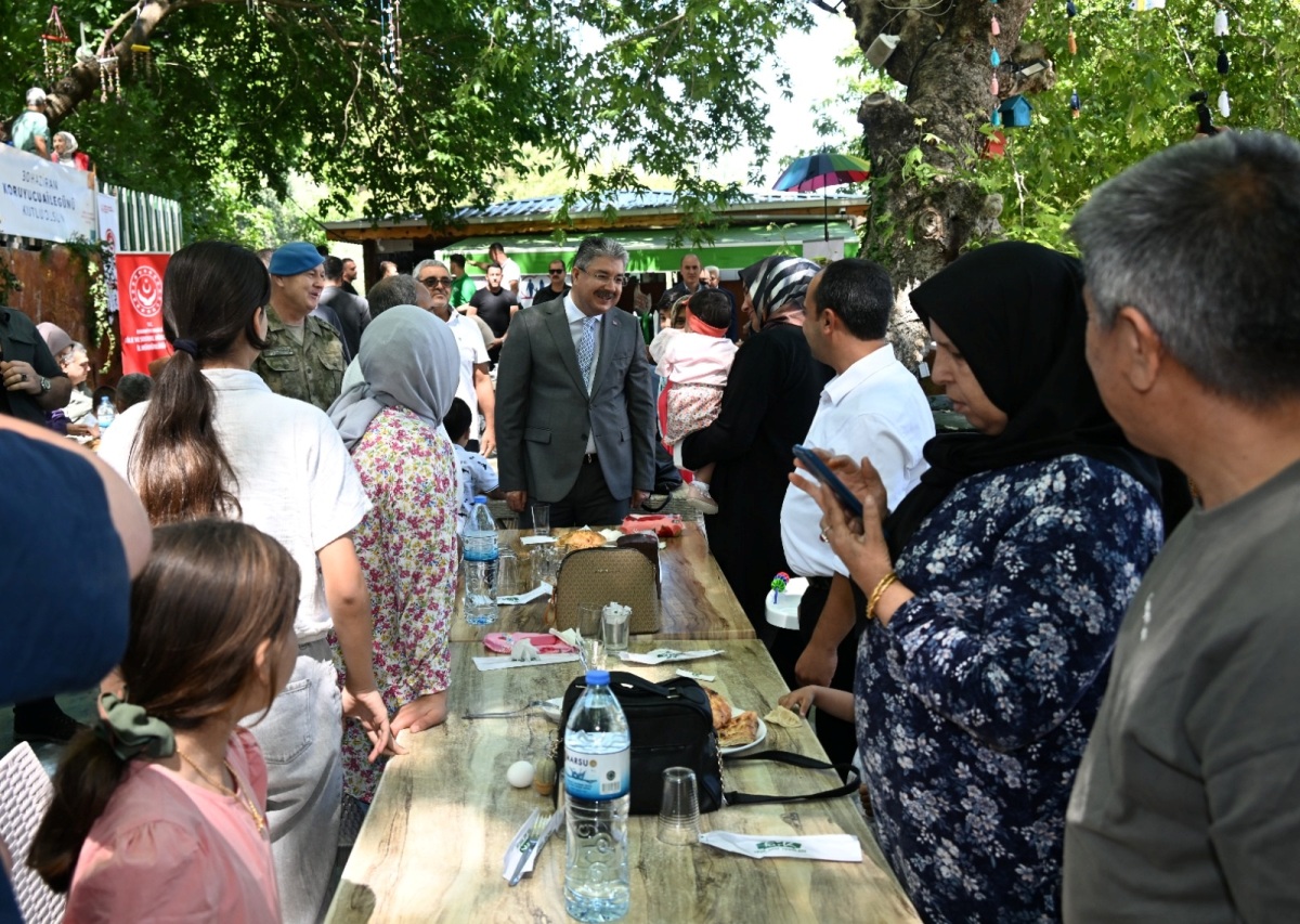 Vali Yılmaz, Koruyucu Aile Günü Dolayısıyla Koruyucu Aileler ve Çocukları ile Bir Araya Geldi