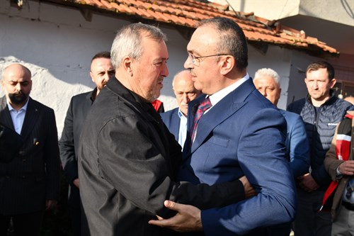 Vali Soytürk Şehit Ailesinin Acısını Paylaştı